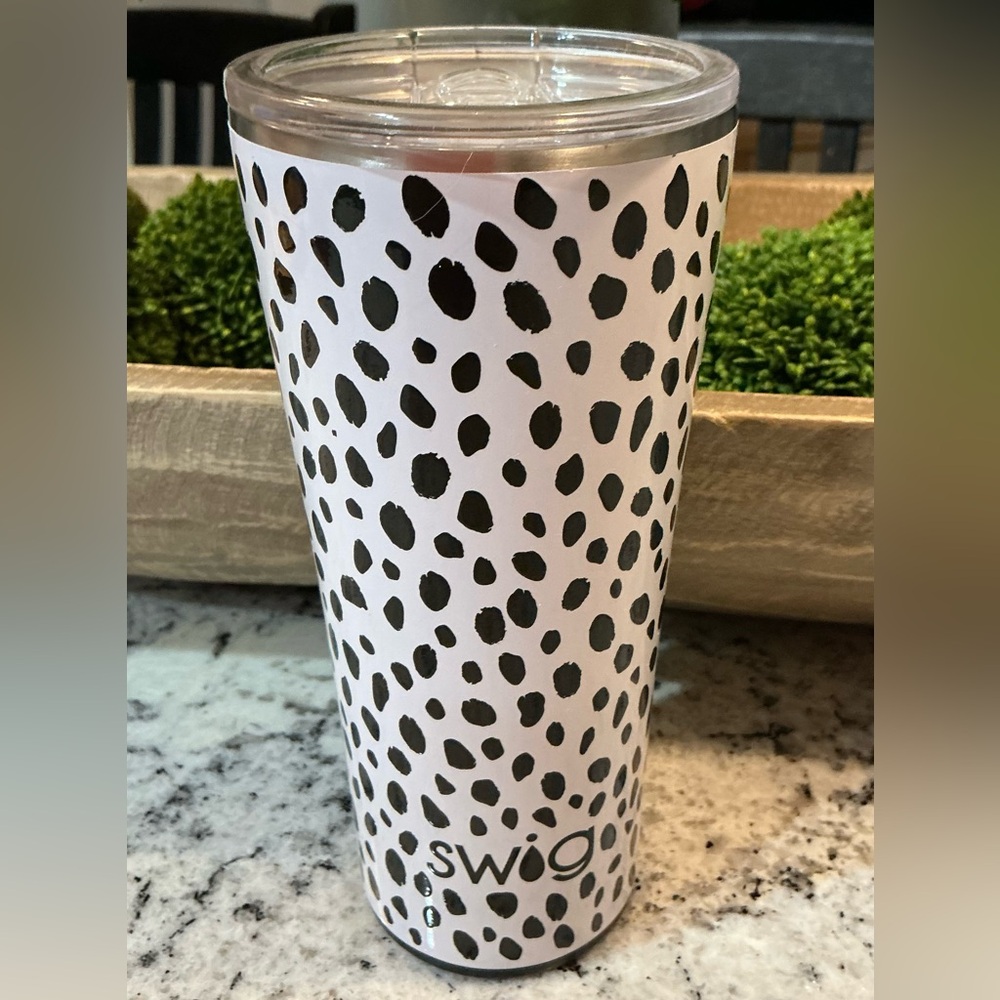 SWig Life Insulated Tumbler 22oz.